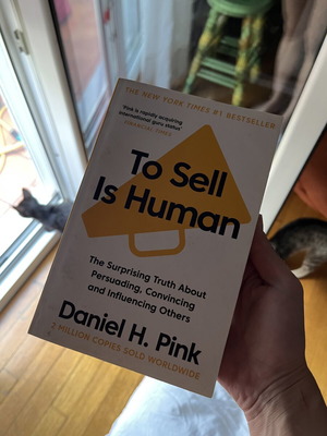 To Sell Is Human book like new