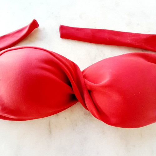 Top swimsuit XS strapless with cups like new, red