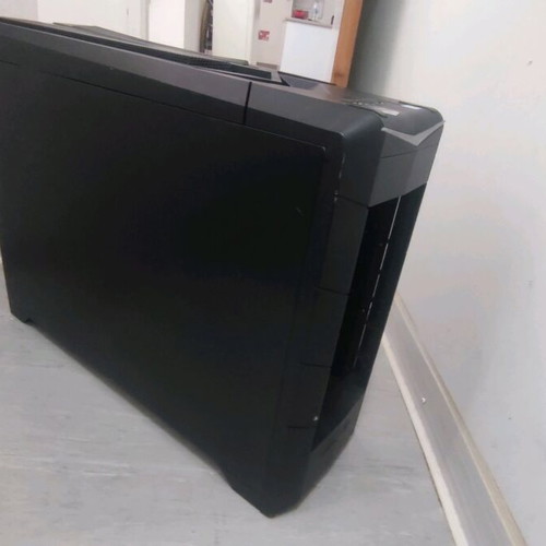 SilverStone Raven RV02 used PC case with 180mm and 120mm fans