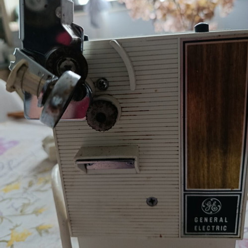 Electric knife sharpener like new