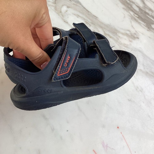 Crocs unisex sandals c8 (24-25) like new, blue
