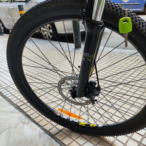 Mongoose Tyax Sport mountain bike, 26 inch, disc brakes