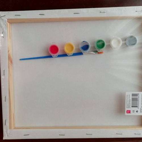 Painting canvas new with brush and six colors 25x30 cm