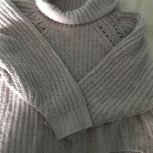 Women's pullover used, pink, crop oversized with velvety texture