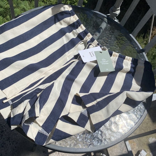 H&M striped shorts new, size L 40 12, white and blue