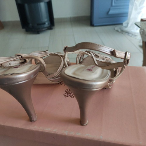 Tsakiris gold sandals used, size 39, with wear marks