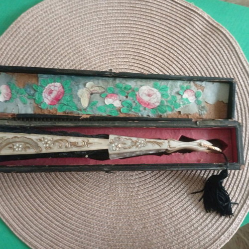 Antique Chinese Fan Case 19th Century Canton Export & Authentic Vintage Spanish Fan