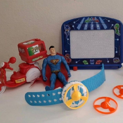 Boys' toys like new, assorted set