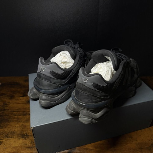 New Balance 9060 sneakers, size 45, black