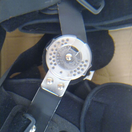 Adjustable Knee Brace with Goniometer like new