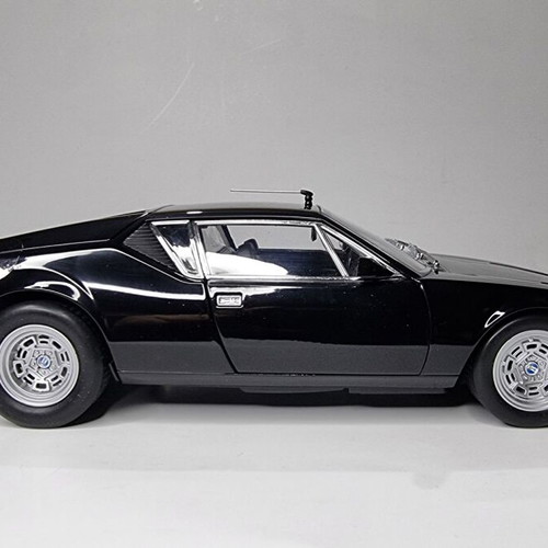 Kyosho De Tomaso Pantera L Metal Model Scale 1:18 New