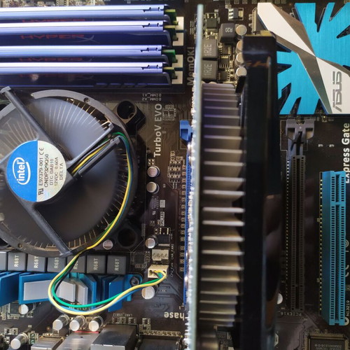 Asus P7P55D motherboard with i5 650, 8GB RAM, Intel cooler and i3 550