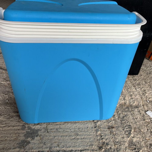 Connabride Cooler Bag like new, 24 liters, plastic with EPS insulation