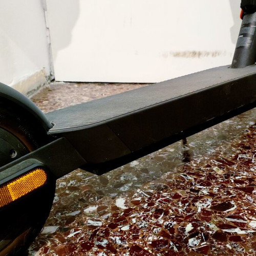 Xiaomi Electric Scooter 5 like new, 25km/h max speed, 60km range, black