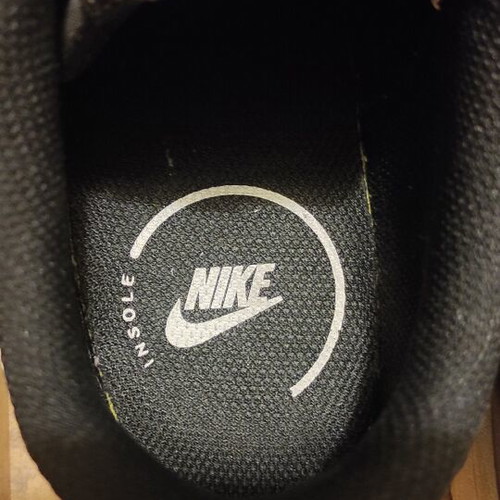 Nike sneakers men's size 42.5 like new black and white