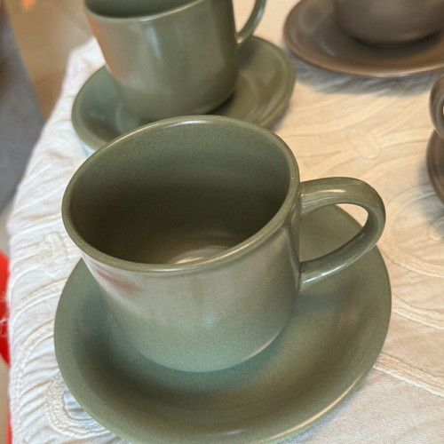 Set of 8 coffee cups with saucers new in earthy autumn shades