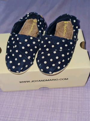 Baby shoes used, 4 pairs, size 20