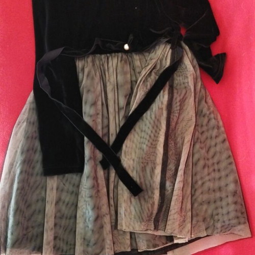Children's dress like new, size 10-12, black and beige