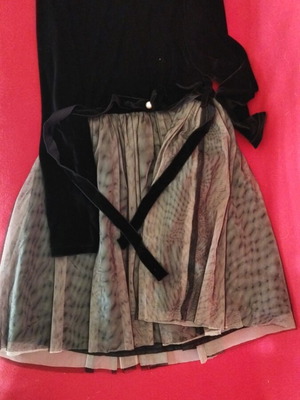 Children's dress like new, size 10-12, black and beige