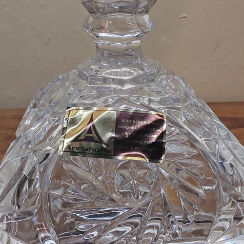 Vintage crystal hand-cut fountain used like new with lid and small vase