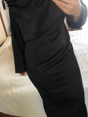 Midi satin dress black Shein new with one shoulder and long sleeve