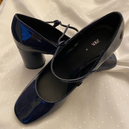 Zara Mary Jane shoes new, dark blue patent leather, size 38