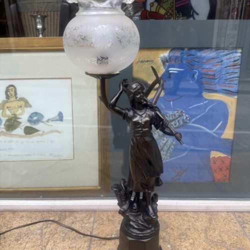 Table lamp statue like new, 57 cm, antimony