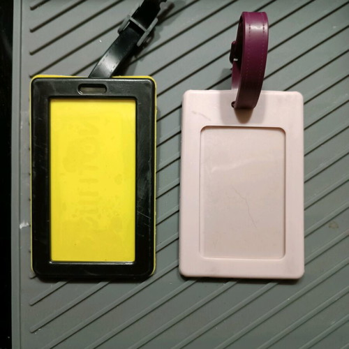 Silicone luggage tags like new with travel messages