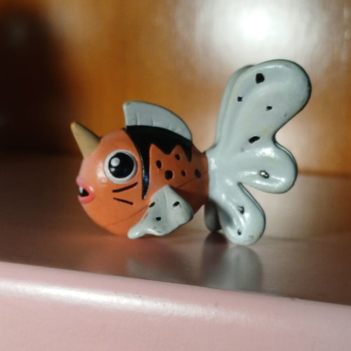 Pokémon Seaking action figure by Tomy, retro