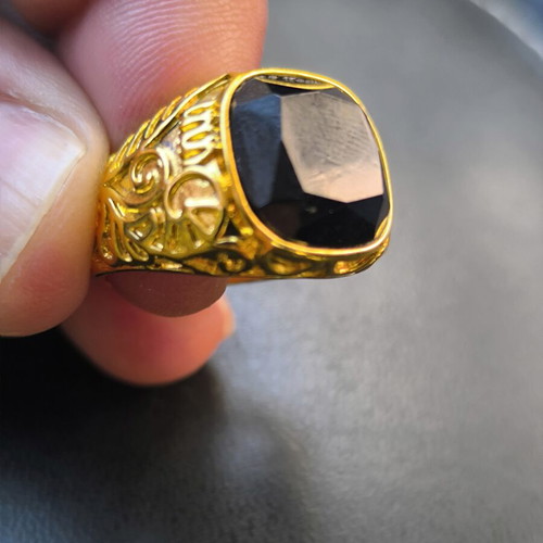 Signet ring gold with black stone vintage style