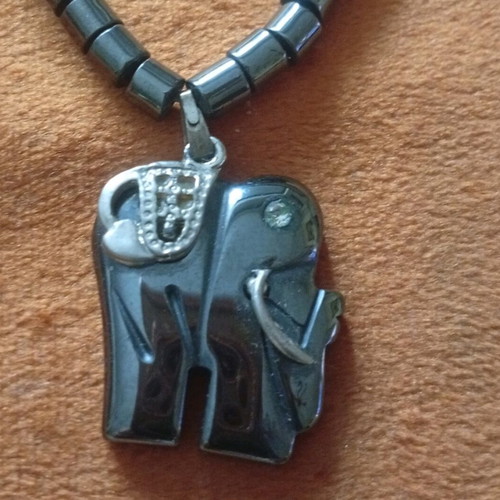 Elephant Hematite Necklace with 925 Silver Pendant new