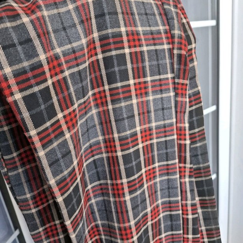 Plaid pants like new, size XL, black and red