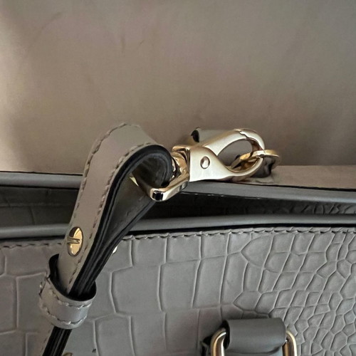 HOGAN handbag used, medium size, greige color