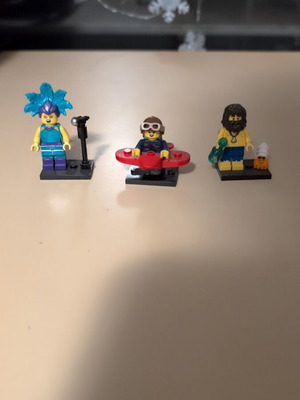 Lego figures like new, set of 3 from the Minifigures series