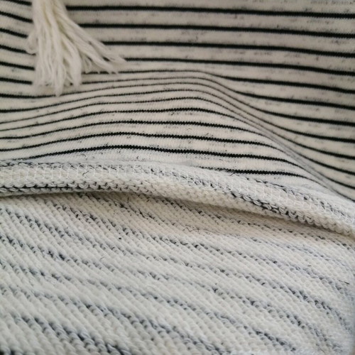 Bershka cotton shorts like new, size M, black and white