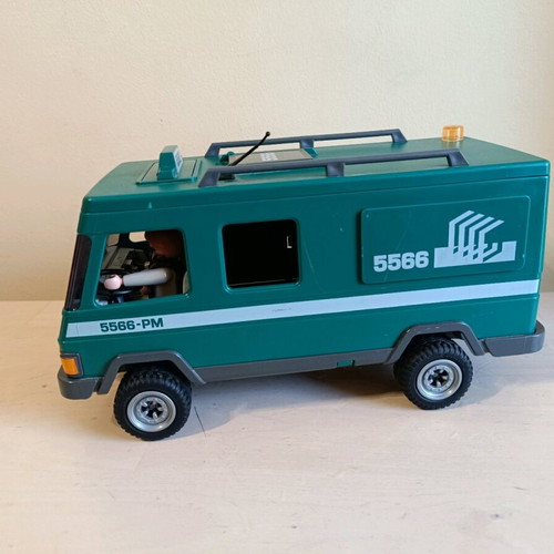 Playmobil vehicle used with missing parts and breaks