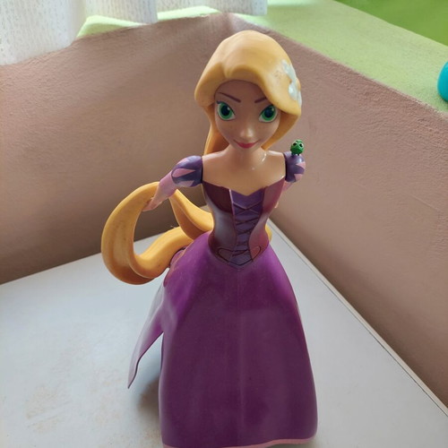 Rapunzel remote control toy used, very good condition