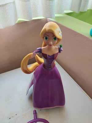 Τηλεκατευθυνόμενη Rapunzel μεταχειρισμένη, πολύ καλή κατάσταση