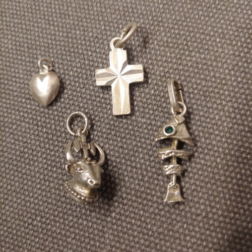 Vintage silver pendants pack of 4, like new, 70s