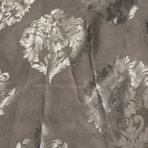 Thick curtain 3x3 like new, gray