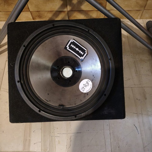 TRF subwoofer 15 inch 300 RMS