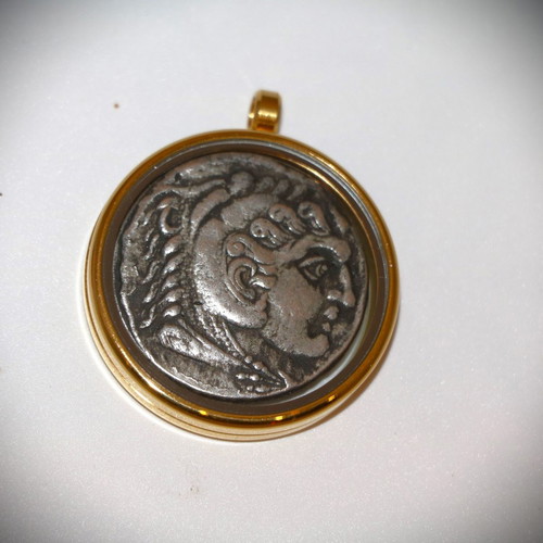 Ancient Coin Pyrrhus King of Epirus Silver Plated Pendant New