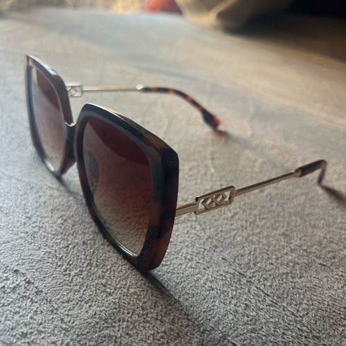 Tortoise sunglasses with gradient lens new, black and brown