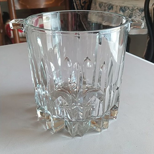 Vintage ice bucket from Italy made of cut glass like new