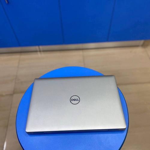 Dell Precision 3571 workstation laptop, 12th Gen i7, touchscreen