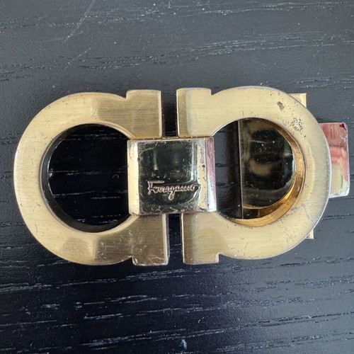 Ferragamo belt buckle used, gold, adjustable size