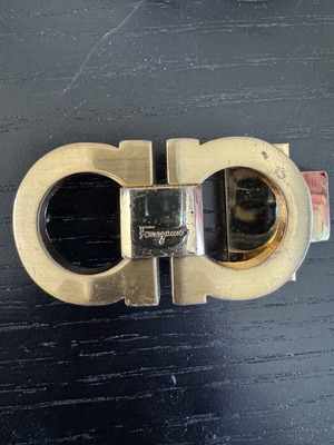 Ferragamo belt buckle used, gold, adjustable size