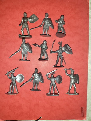 Solpa knights used, pack of 10 plastic figures from the 70s