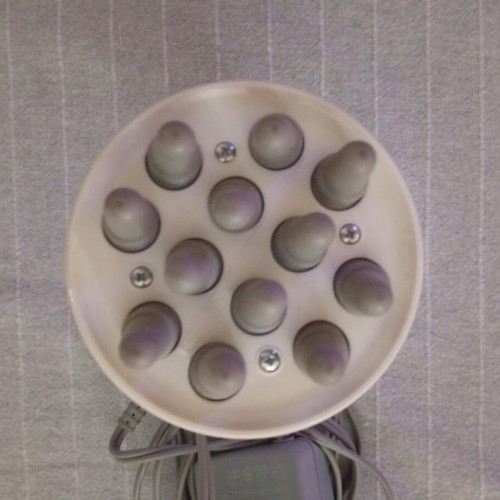 Massage device with adjustable intensity and small heads