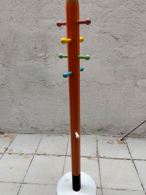 Coat Rack Pencil Design for Children's Room like new, 1.80m height